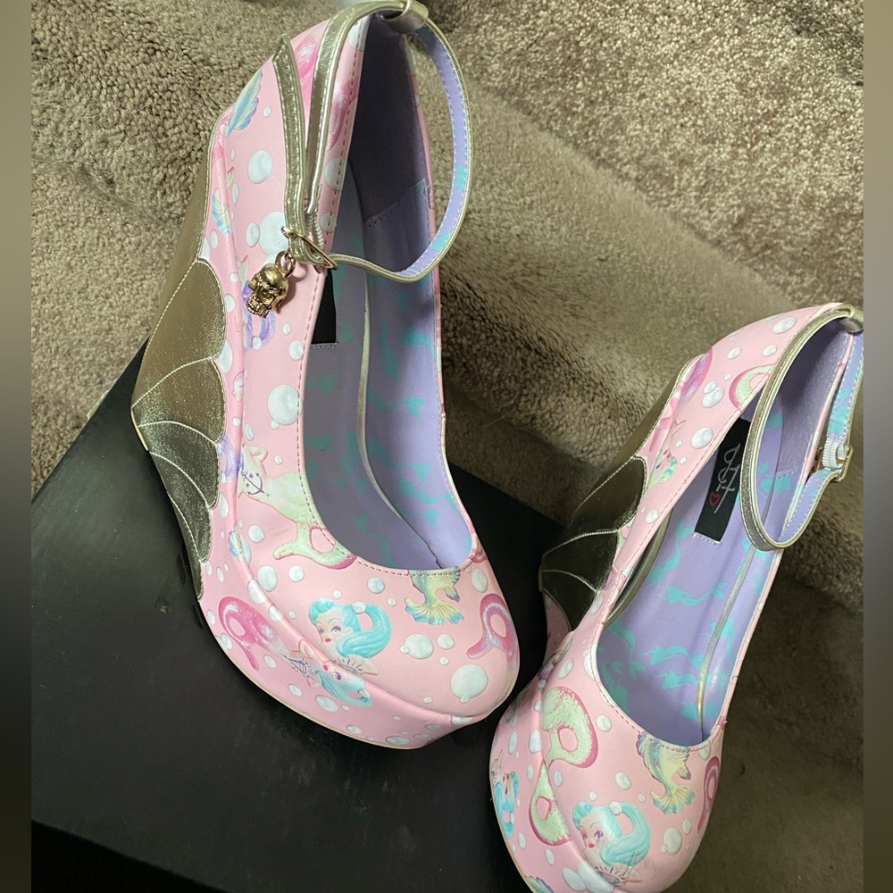 Iron Fist Shoes -Rare Lollipop Lorelei Platform Wedges - Size 8